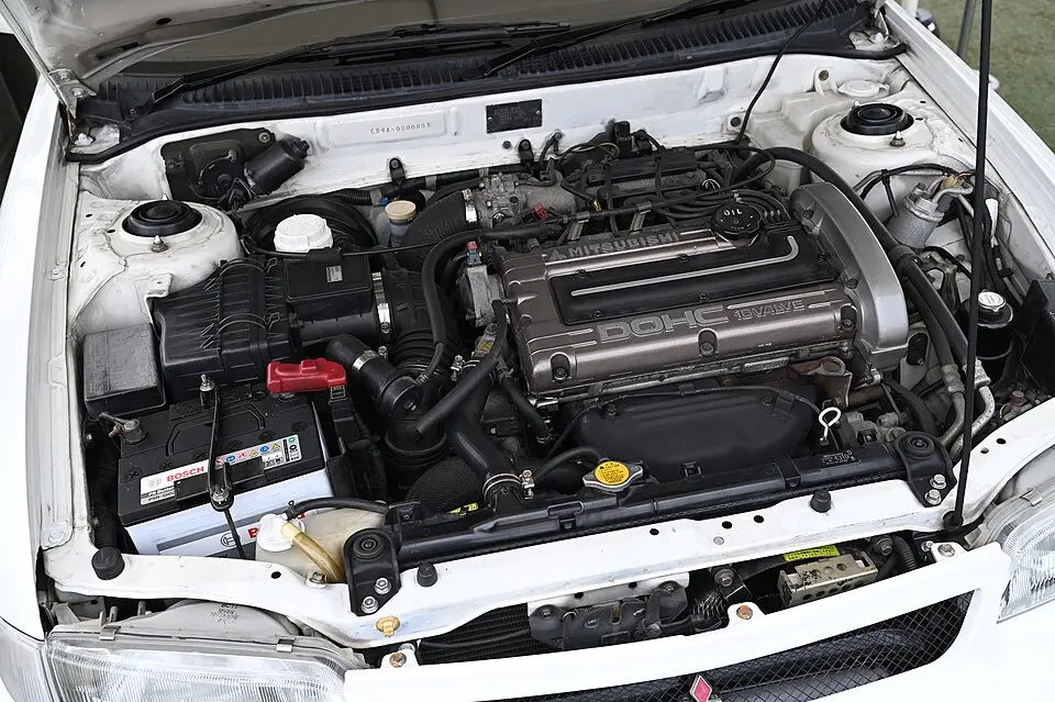 Mitsubishi 4G63T engine
