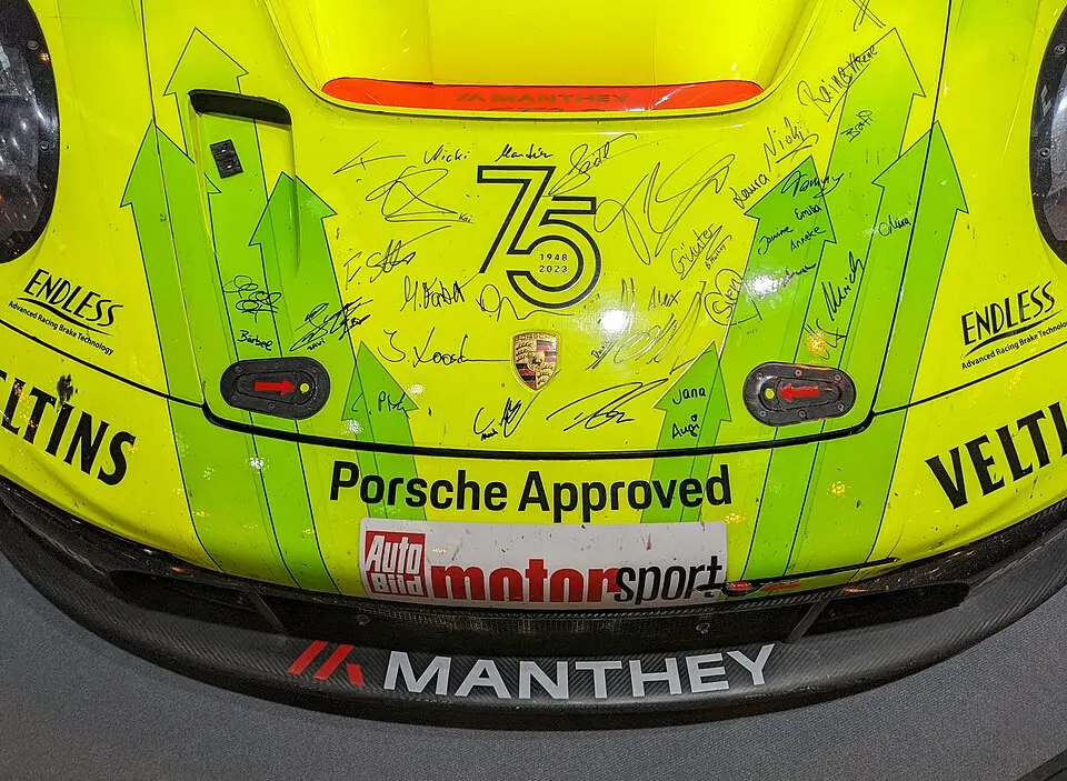 Porsche 911 GT3 R (992.1)